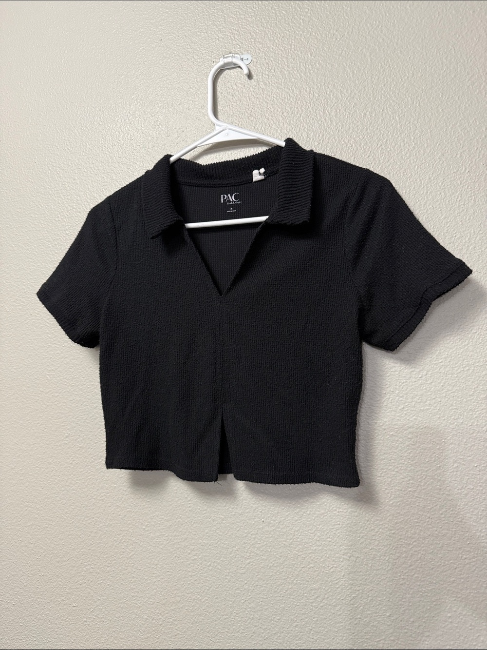 PacSun Black Cropped Ribbed Knit Polo Top